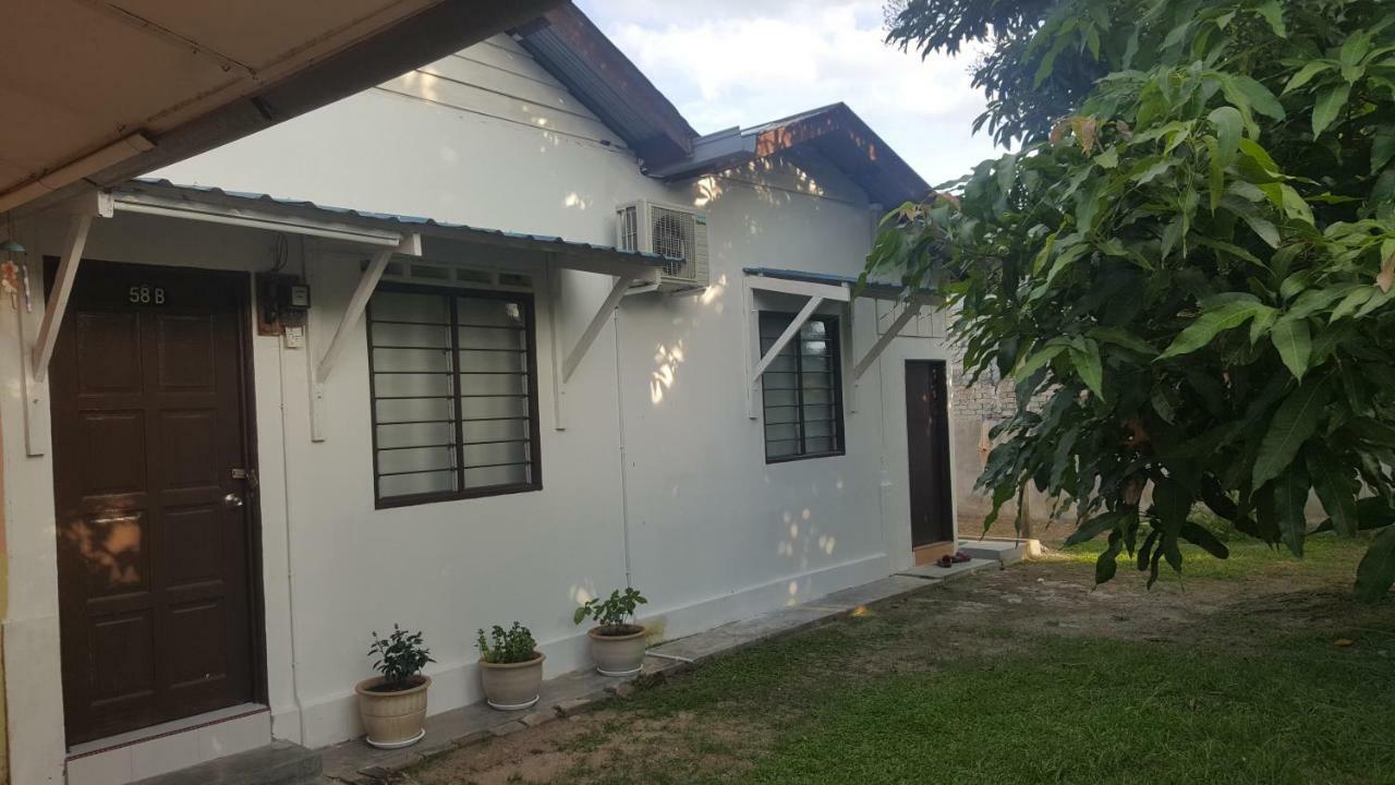 Homestay / Roomstay Muslim Budget Tanjung Malim Танджунг-Малим Экстерьер фото